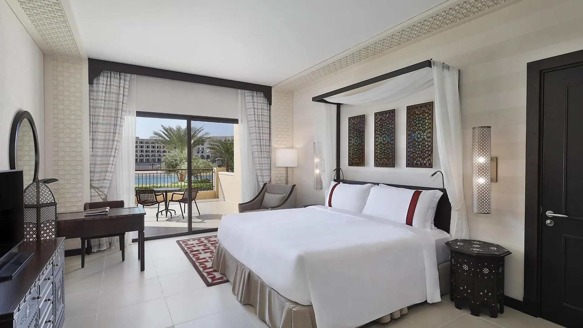 Al Manara, A Luxury Collection Hotel, Akaba 5*,